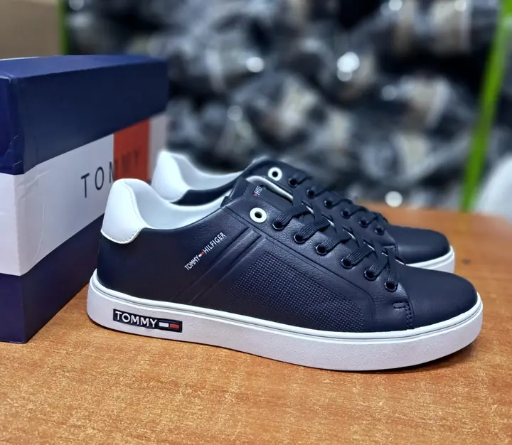 Men’s sneaker shoes