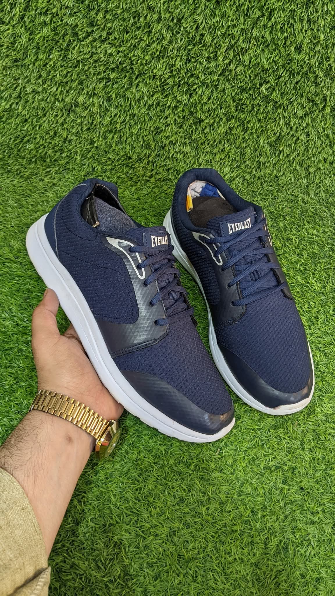 Men’s sneaker shoes