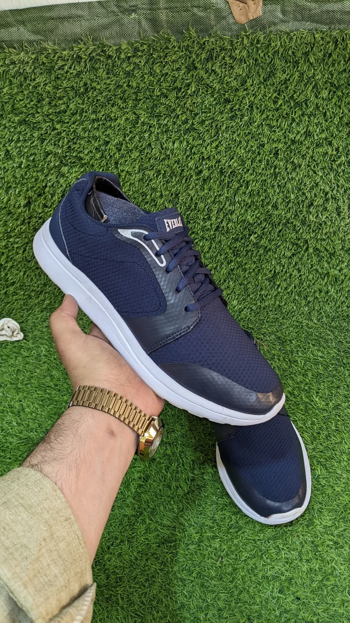 Men’s sneaker shoes