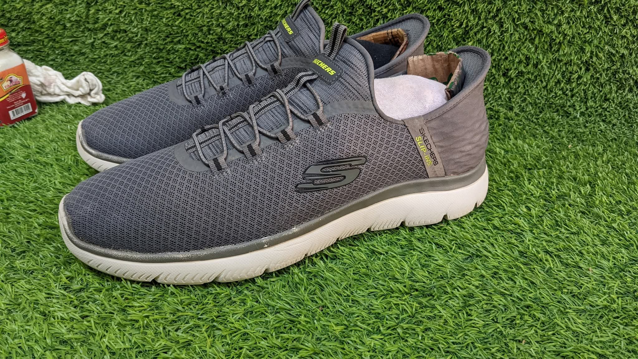 Men’s sneaker shoes