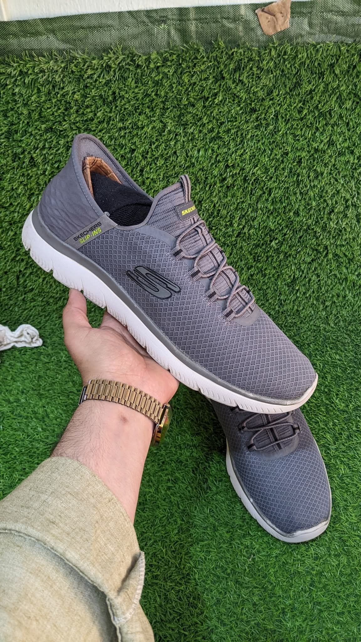 Men’s sneaker shoes