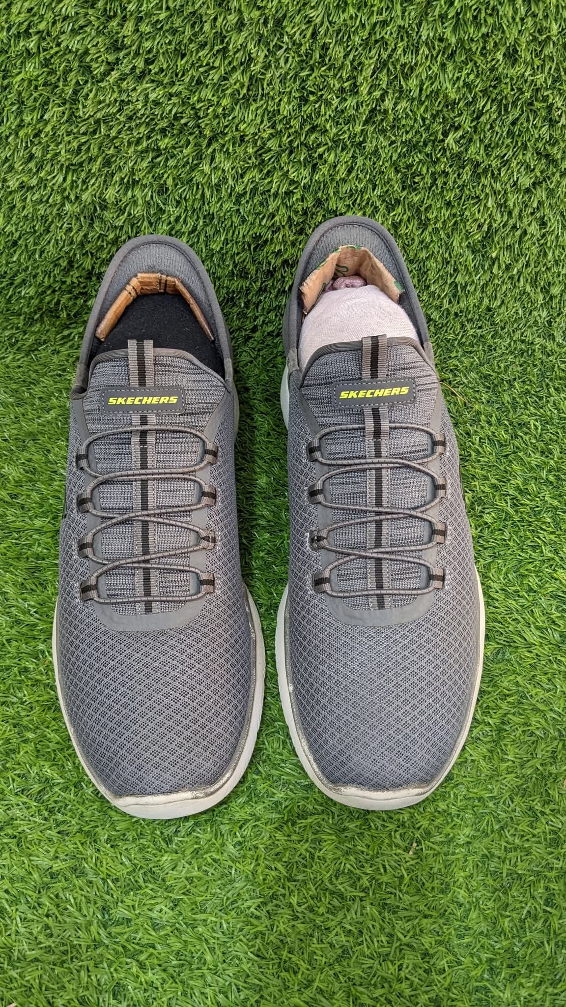 Men’s sneaker shoes