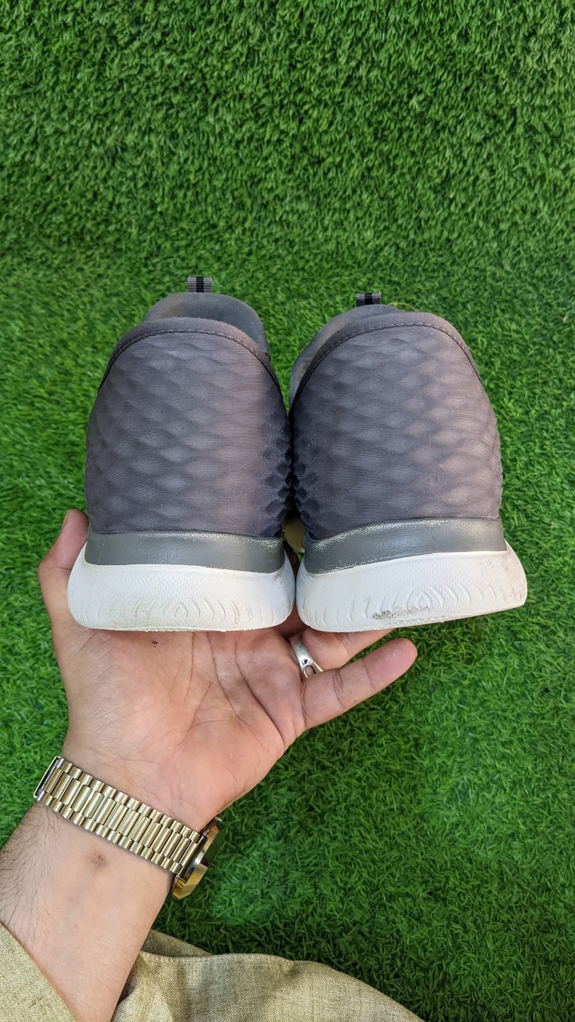 Men’s sneaker shoes