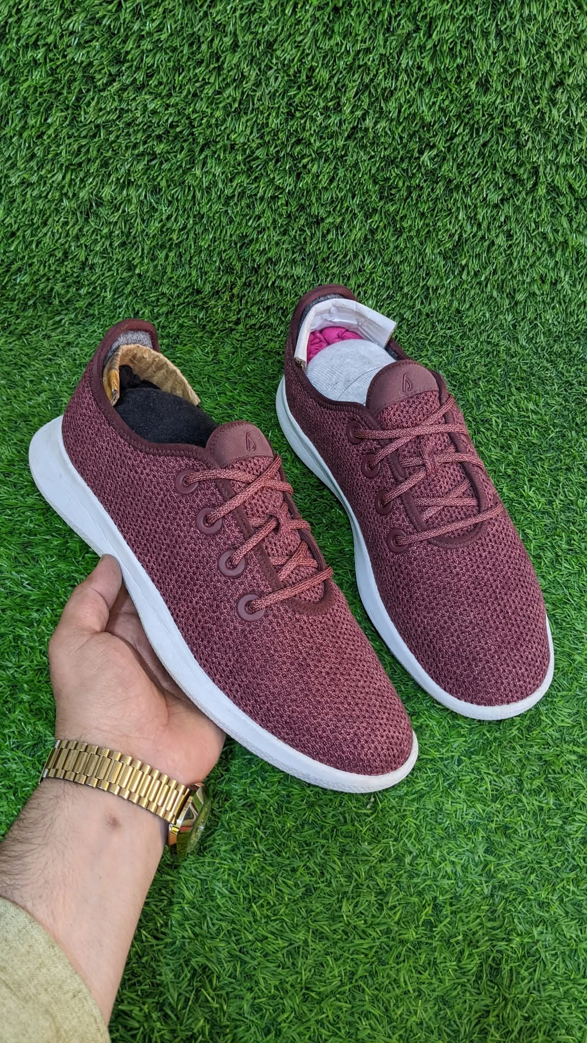 Men’s sneaker shoes