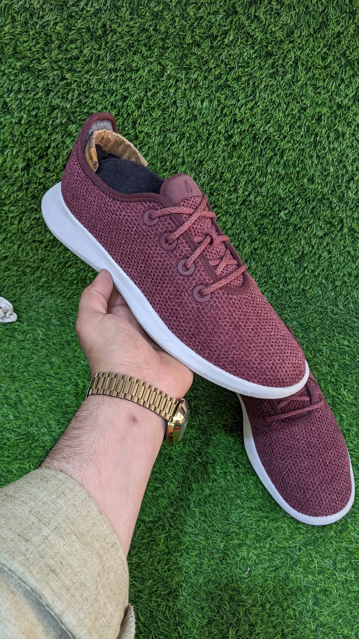 Men’s sneaker shoes