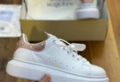 Women sneaker shoes