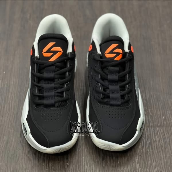 Mens sneaker shoes