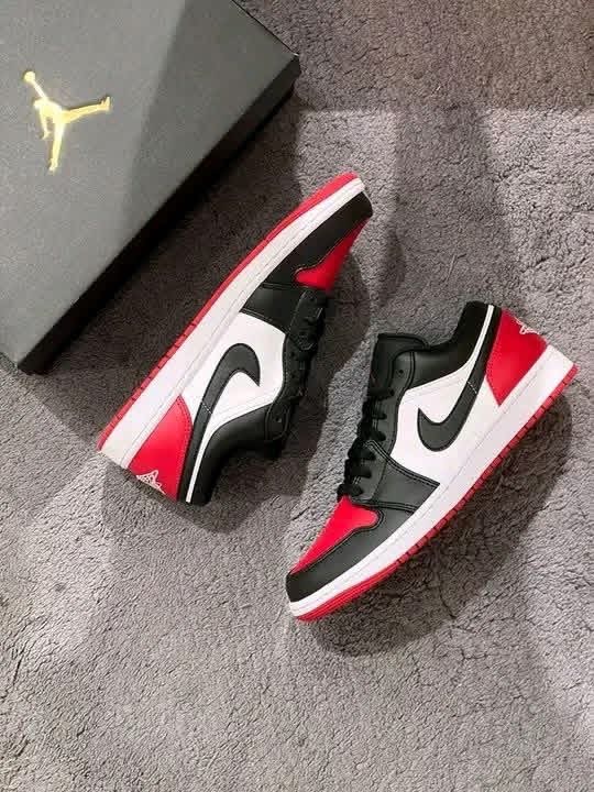 ‬ Mens sneaker shoes