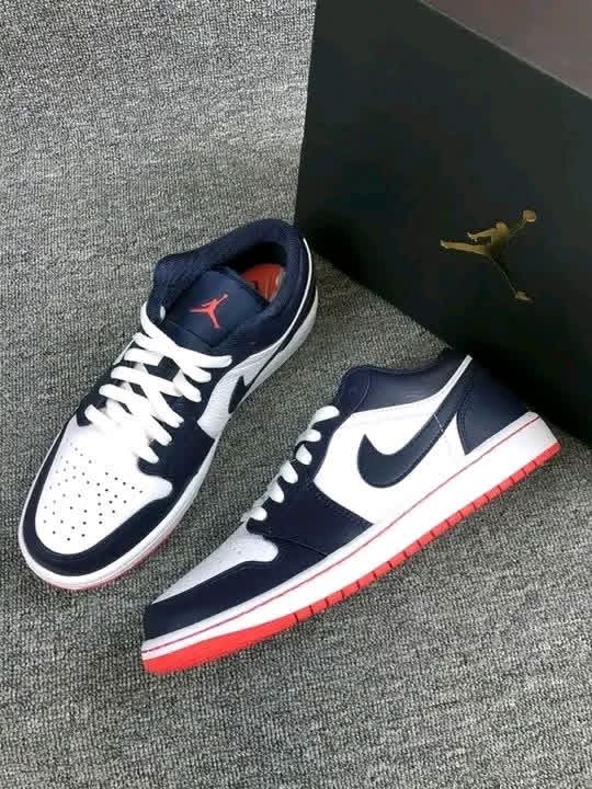 ‬ Mens sneaker shoes