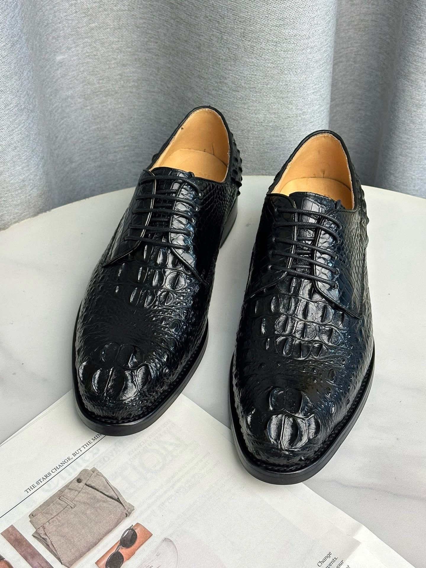 Mens dress shoes