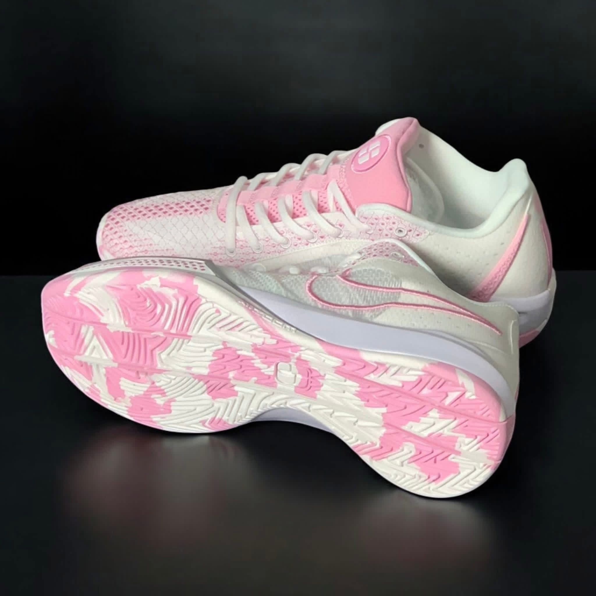 Women sneaker shoes