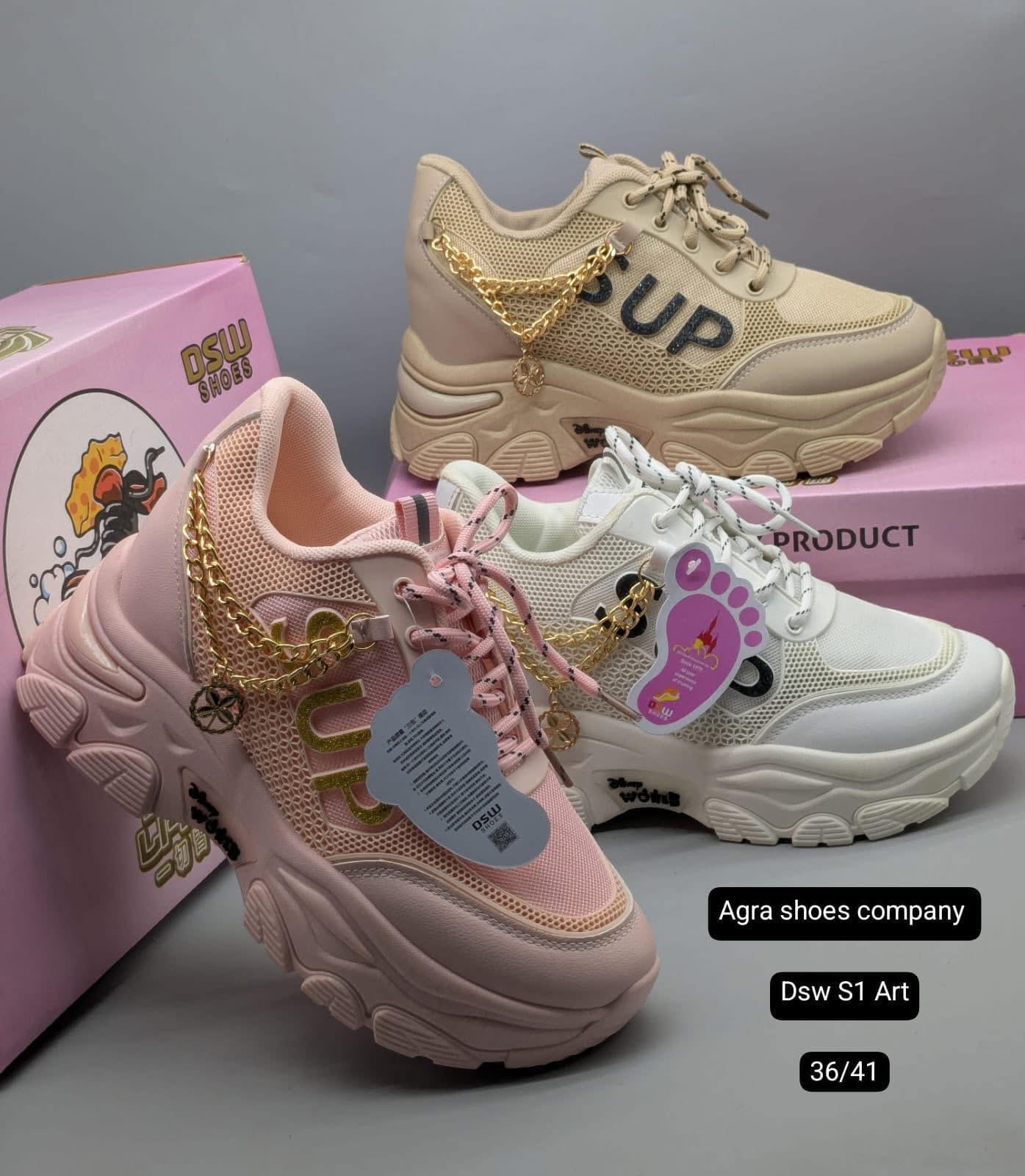 Women sneaker shoes
