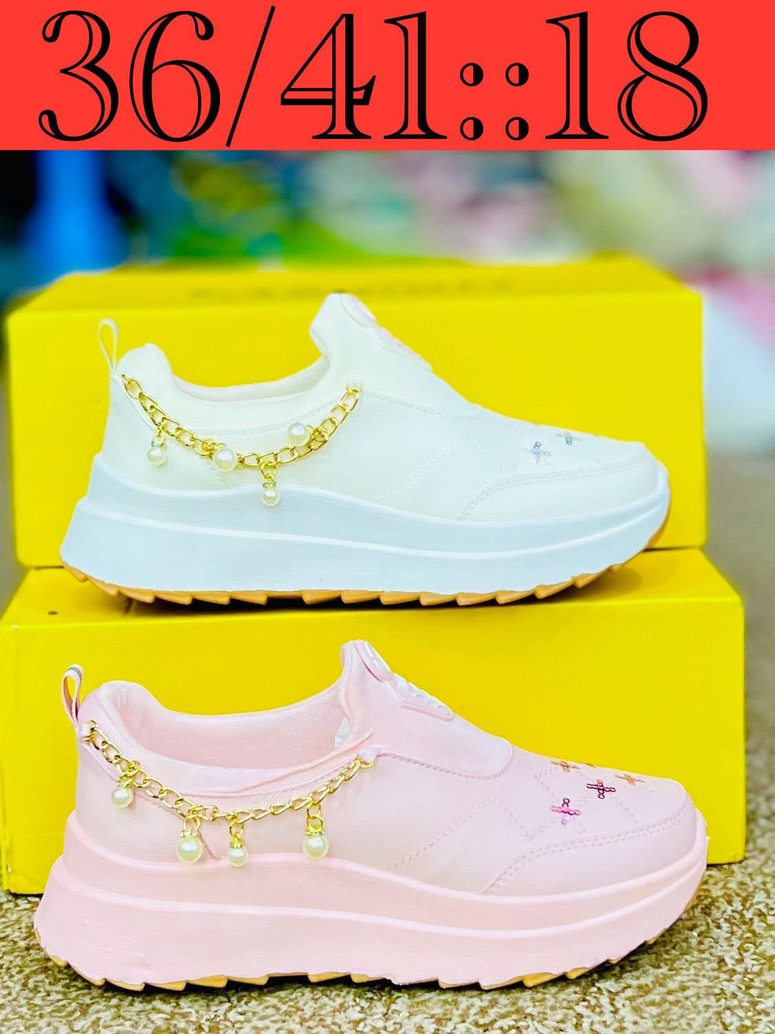 Women sneaker shoes