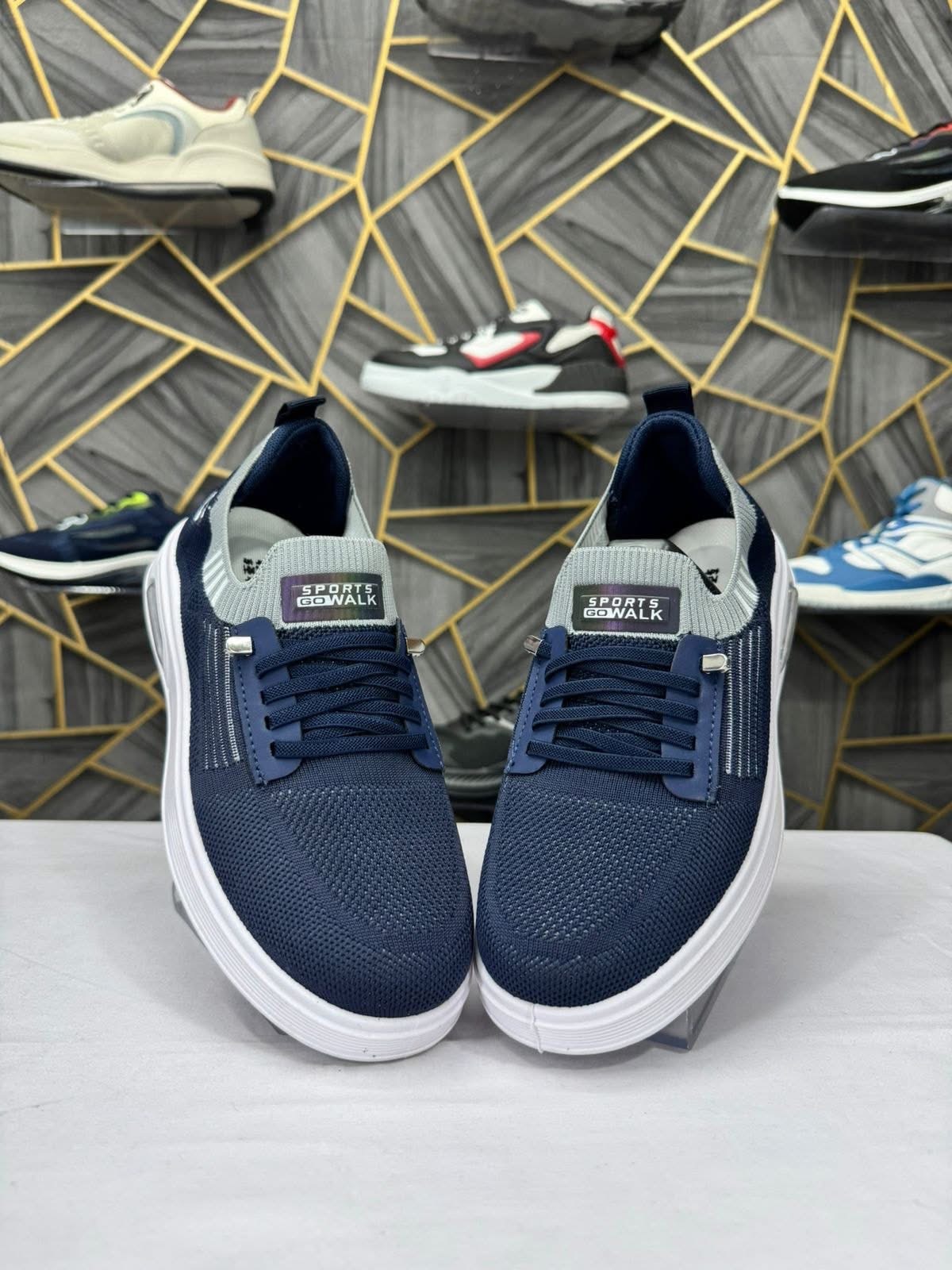 Mens sneaker shoes