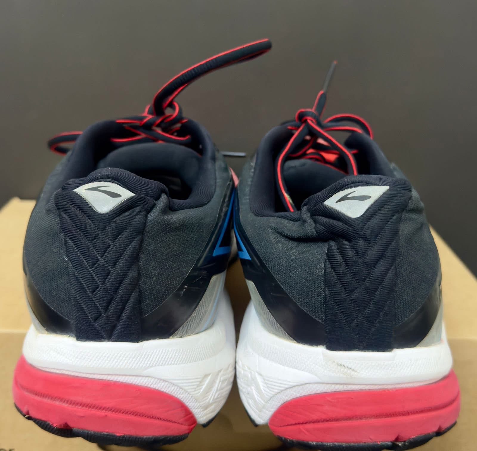 Mens sneaker shoe’s