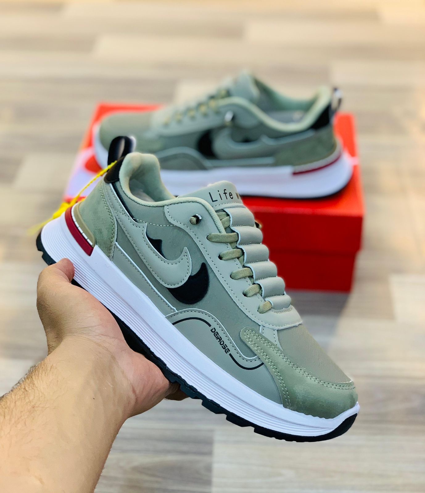 AR like Mens soft and comfortable sneaker shoes