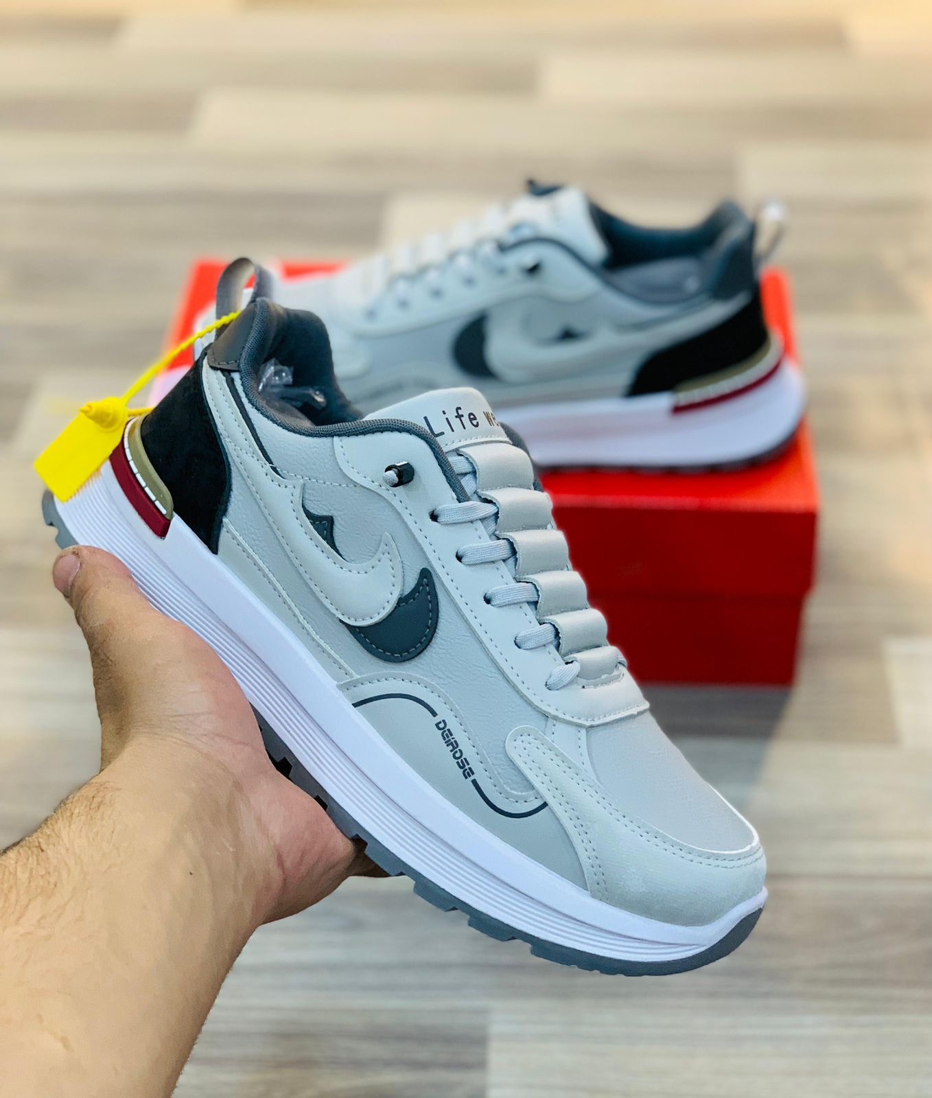 AR like Mens soft and comfortable sneaker shoes