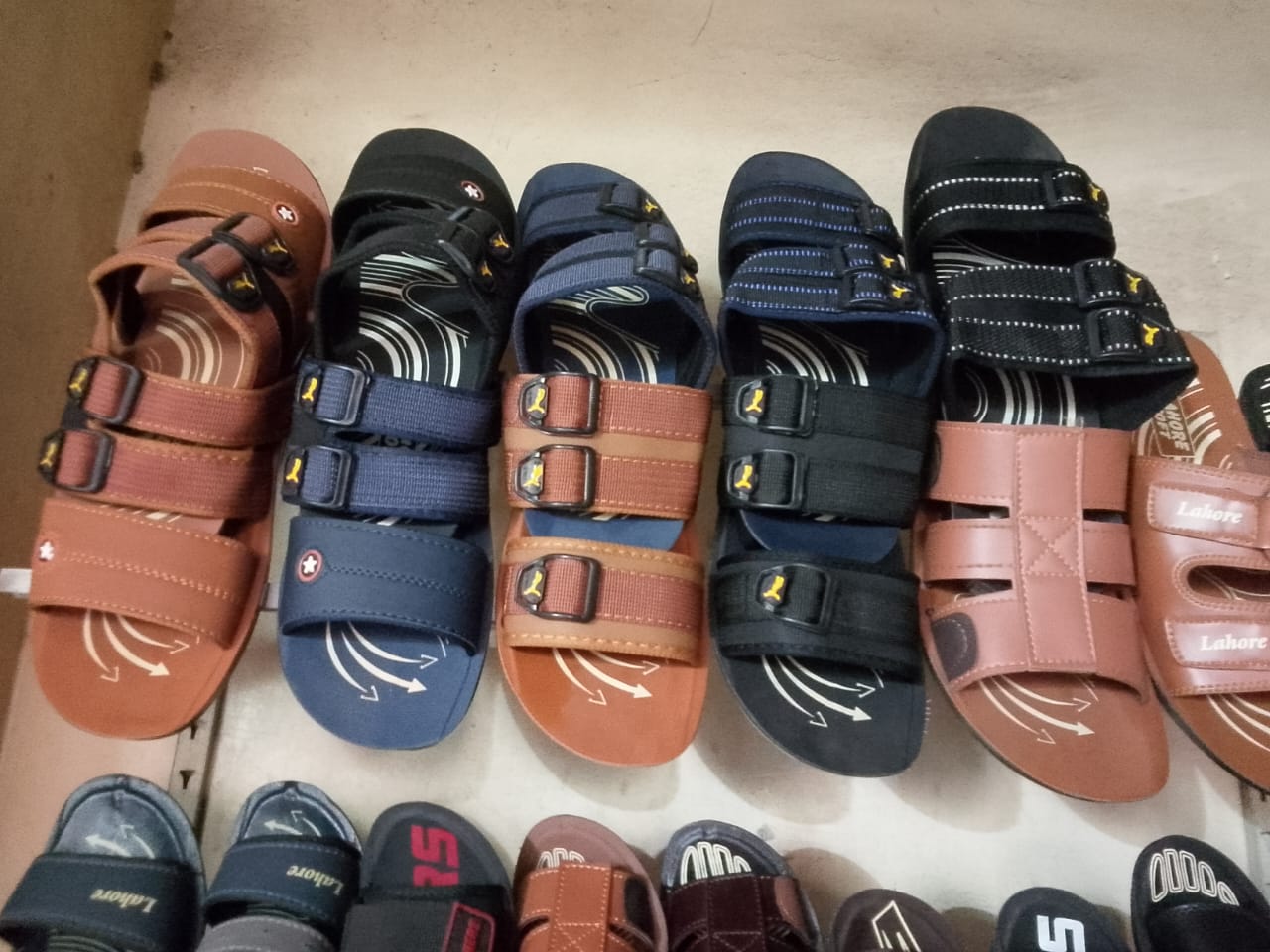 New Lahore soft / men,s Chappal pu sole