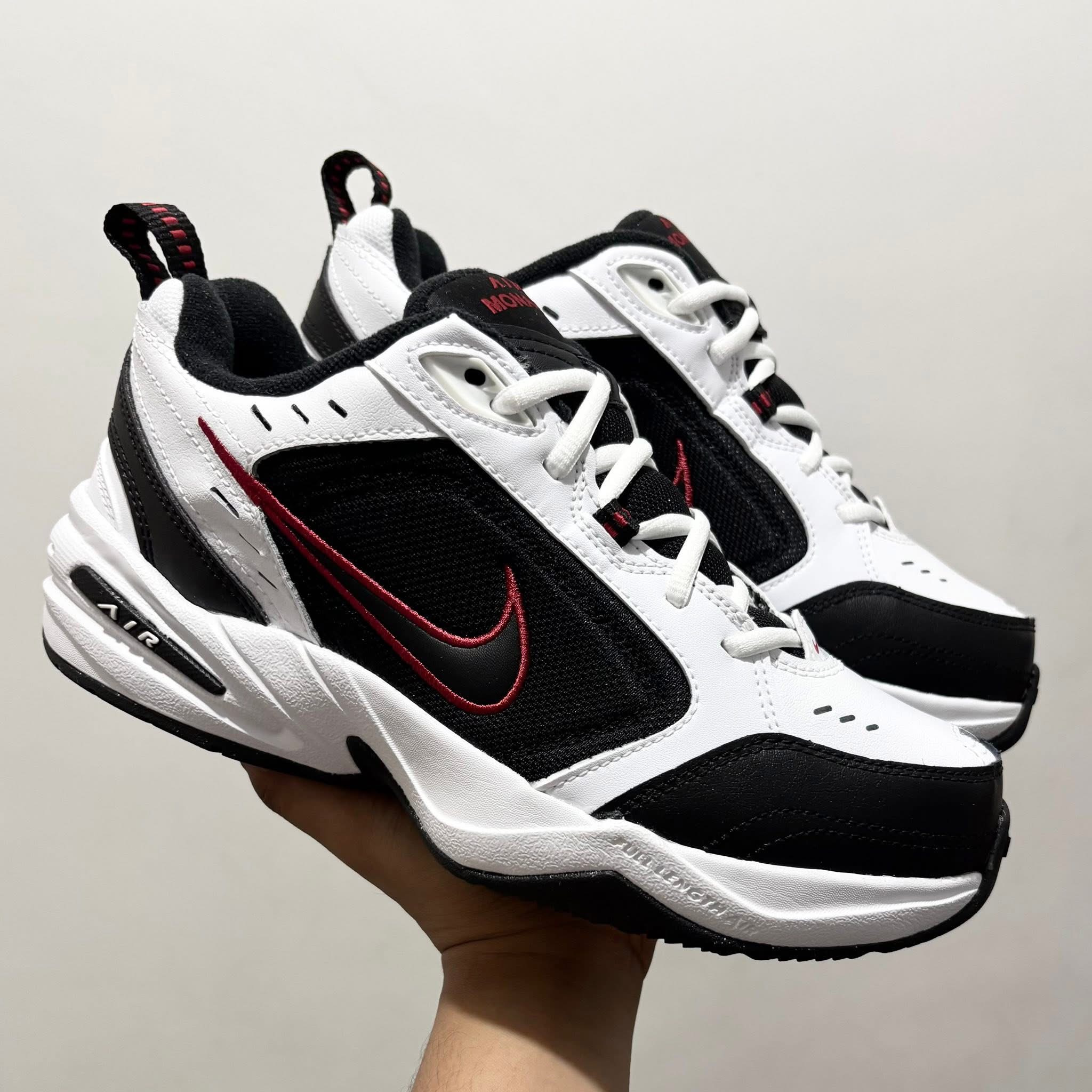 Mens sports shoes
