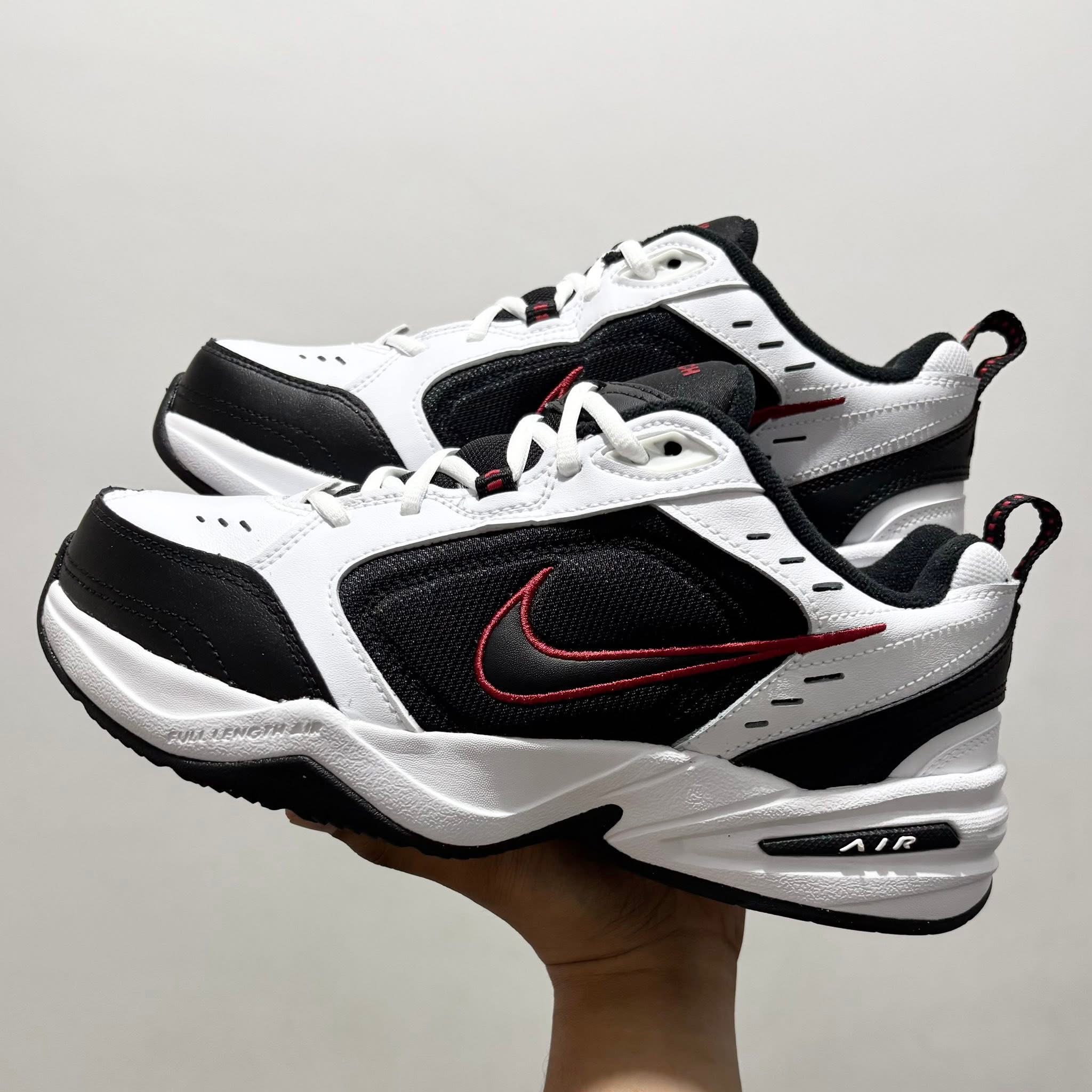 Mens sports shoes