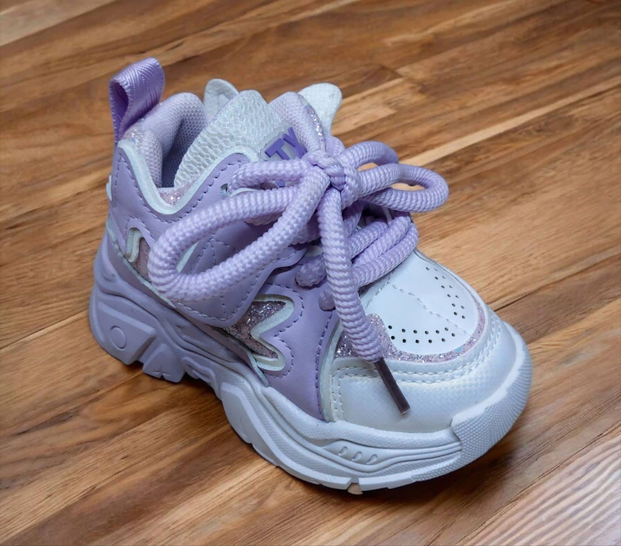 Mini kids shoes