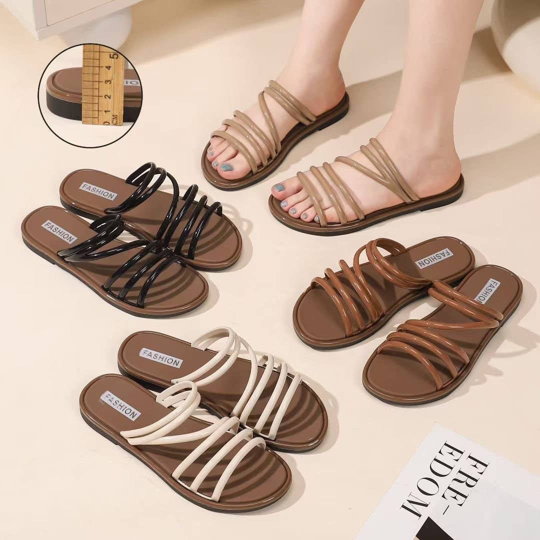 Woman flat sandals