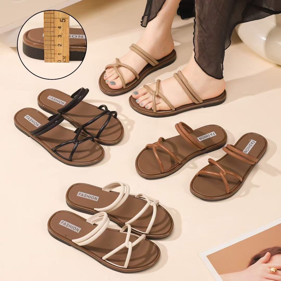 Woman flat sandals