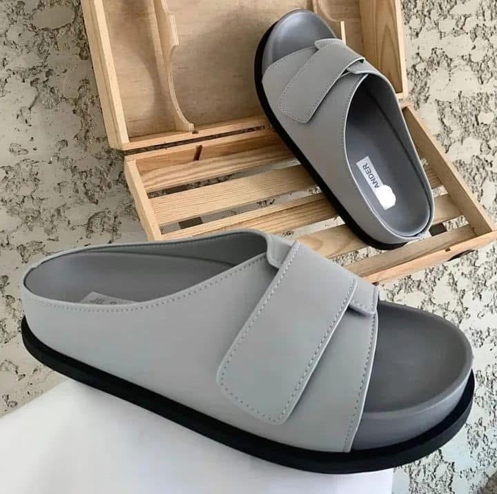 Mens gray slipper