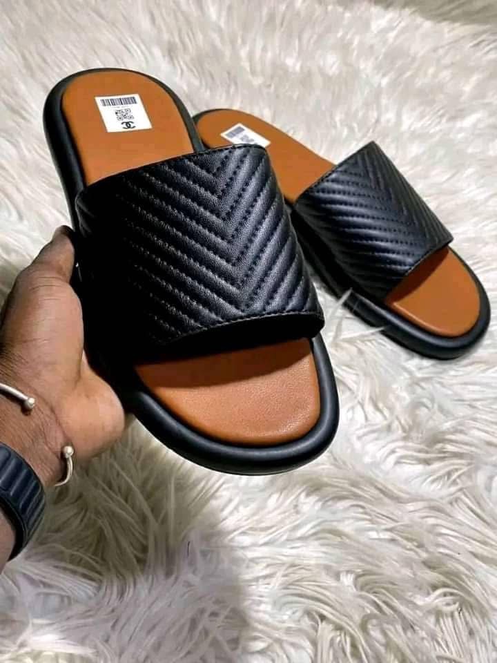 Mens very comfortable slippers