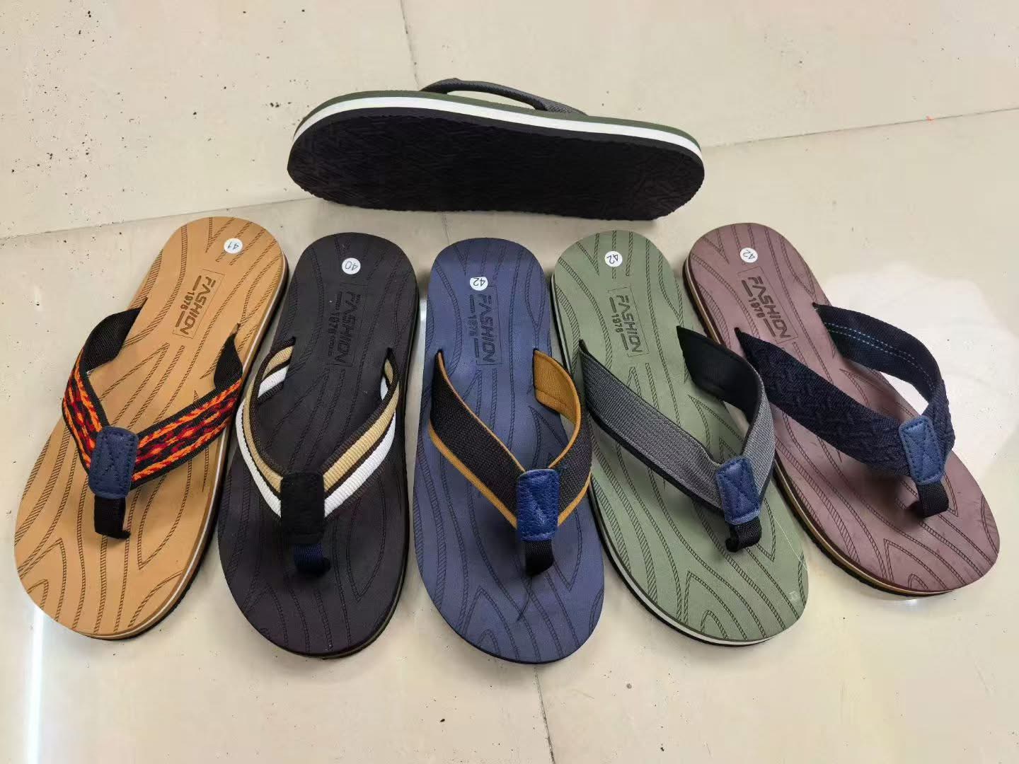Mens flip-flop slipper