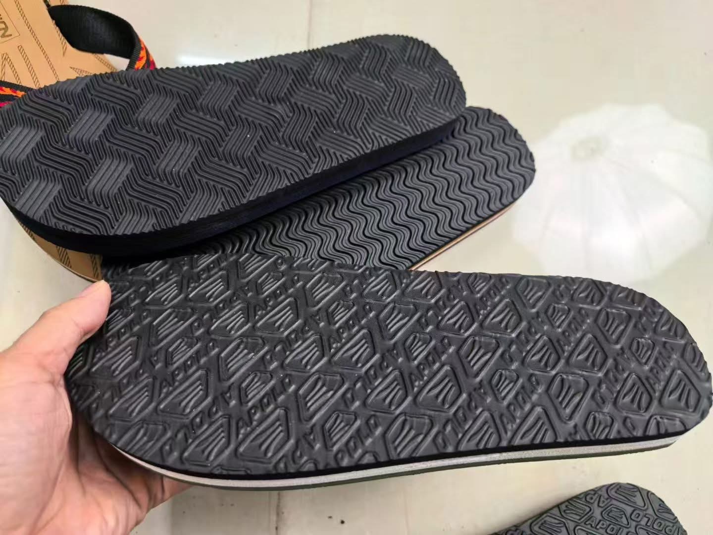 Mens navy blue flip-flop clippers