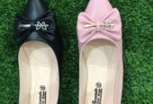 women’s pointed-toe flat shoes