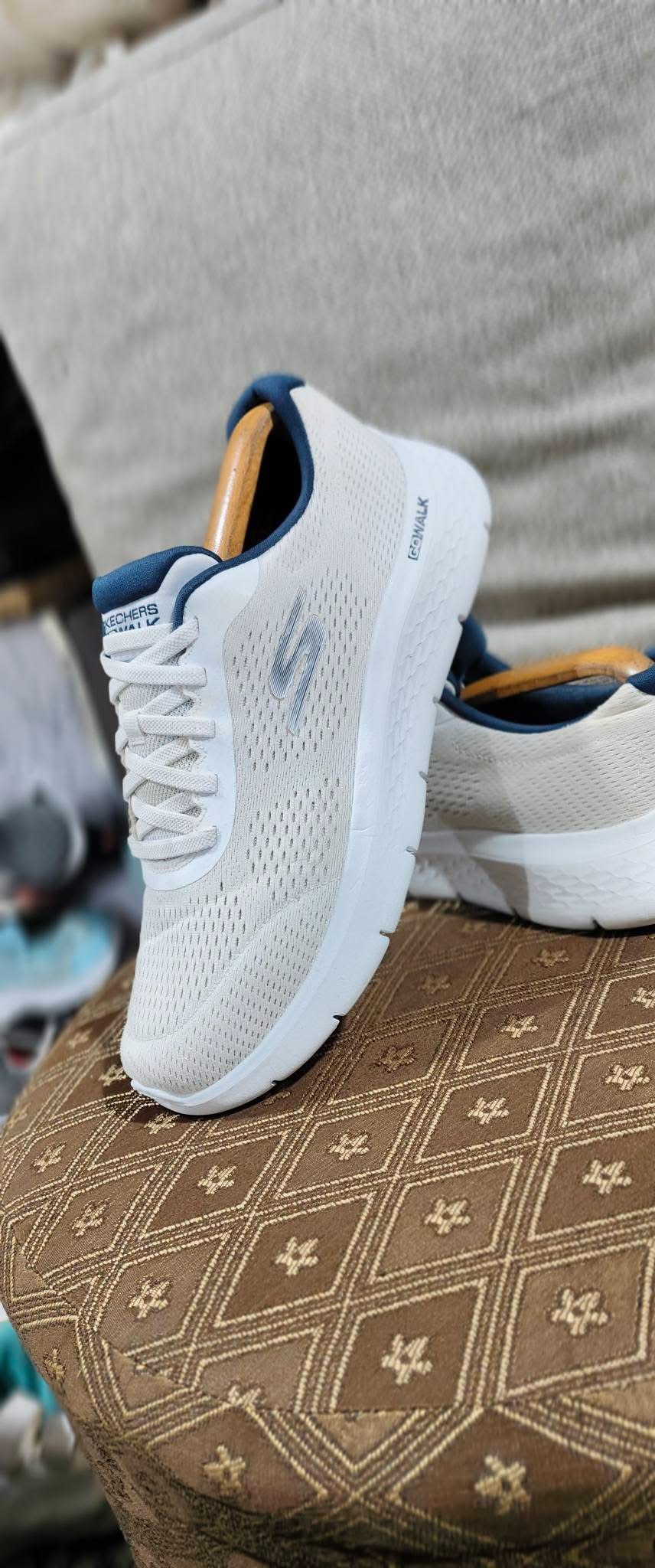 RN fancy Mens skechers shoes