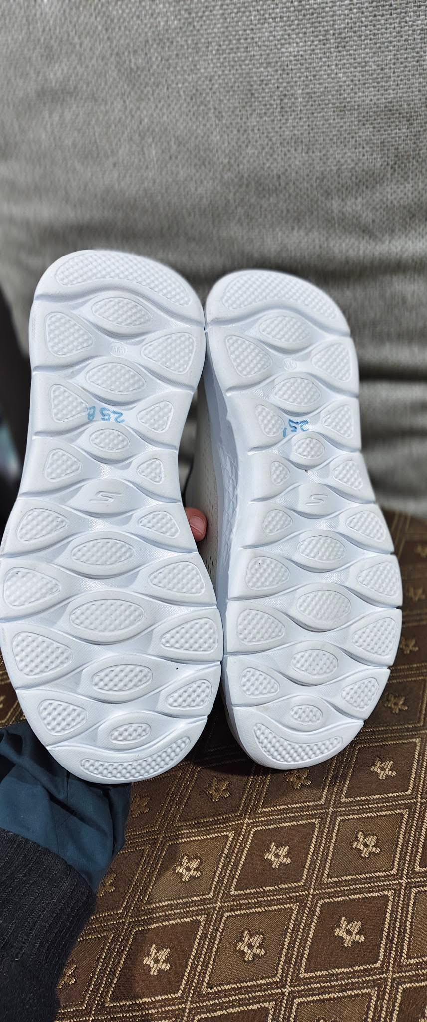 RN fancy Mens skechers shoes