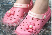 Deluxe footwear Ladies crocs shoes with premium quality